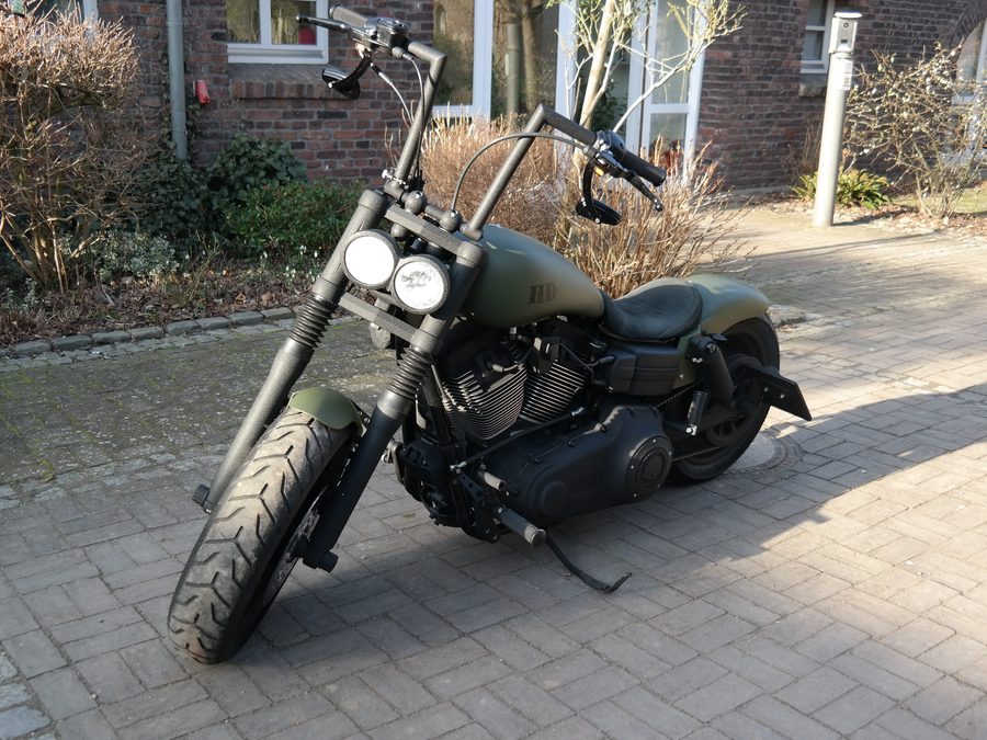Motorrad nach einem Unfall in Dinslaken, Frontansicht